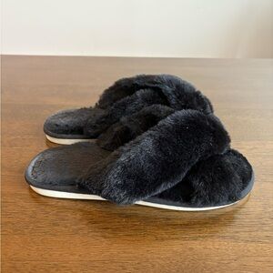 Cozy Black Faux Fur Slippers